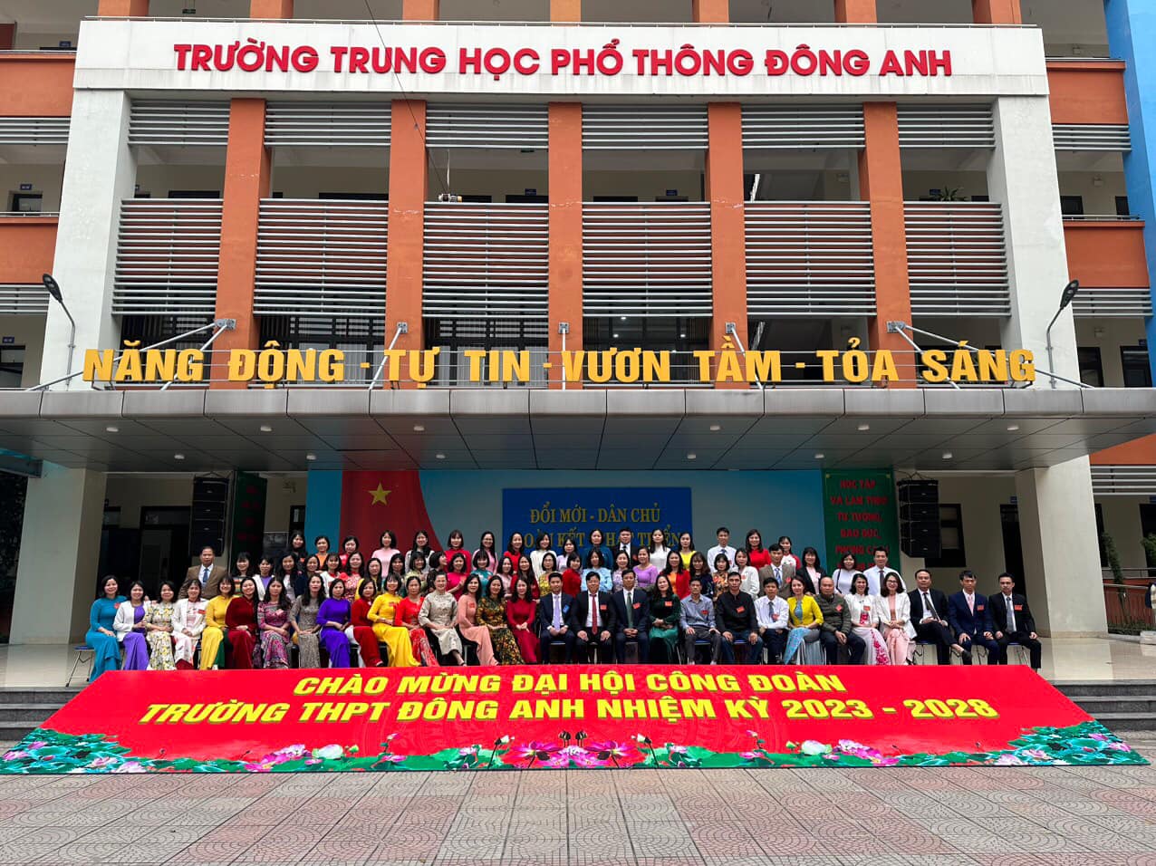 Trường THPT Đông Anh