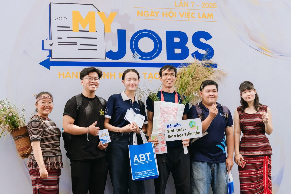 Cơ hội việc làm rất rộng mở với sinh viên ngành CNSH