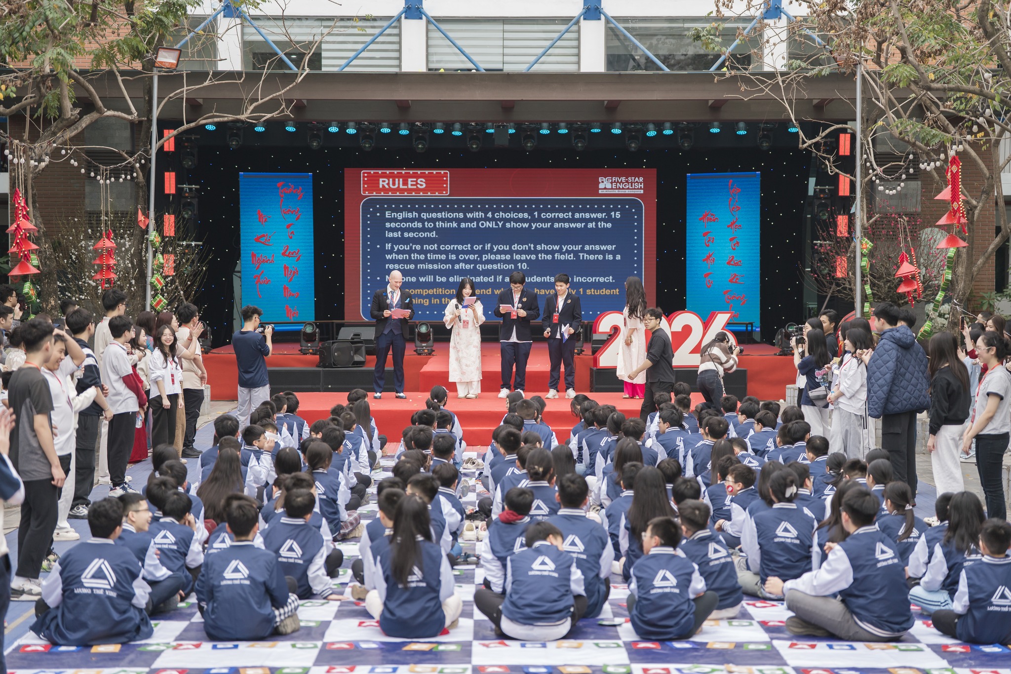 Trường THCS Lương Thế Vinh có lợi thế về hệ thống cơ sở vật chất tương đối đầy đủ, đáp ứng tốt nhu cầu học tập và rèn luyện của học sinh