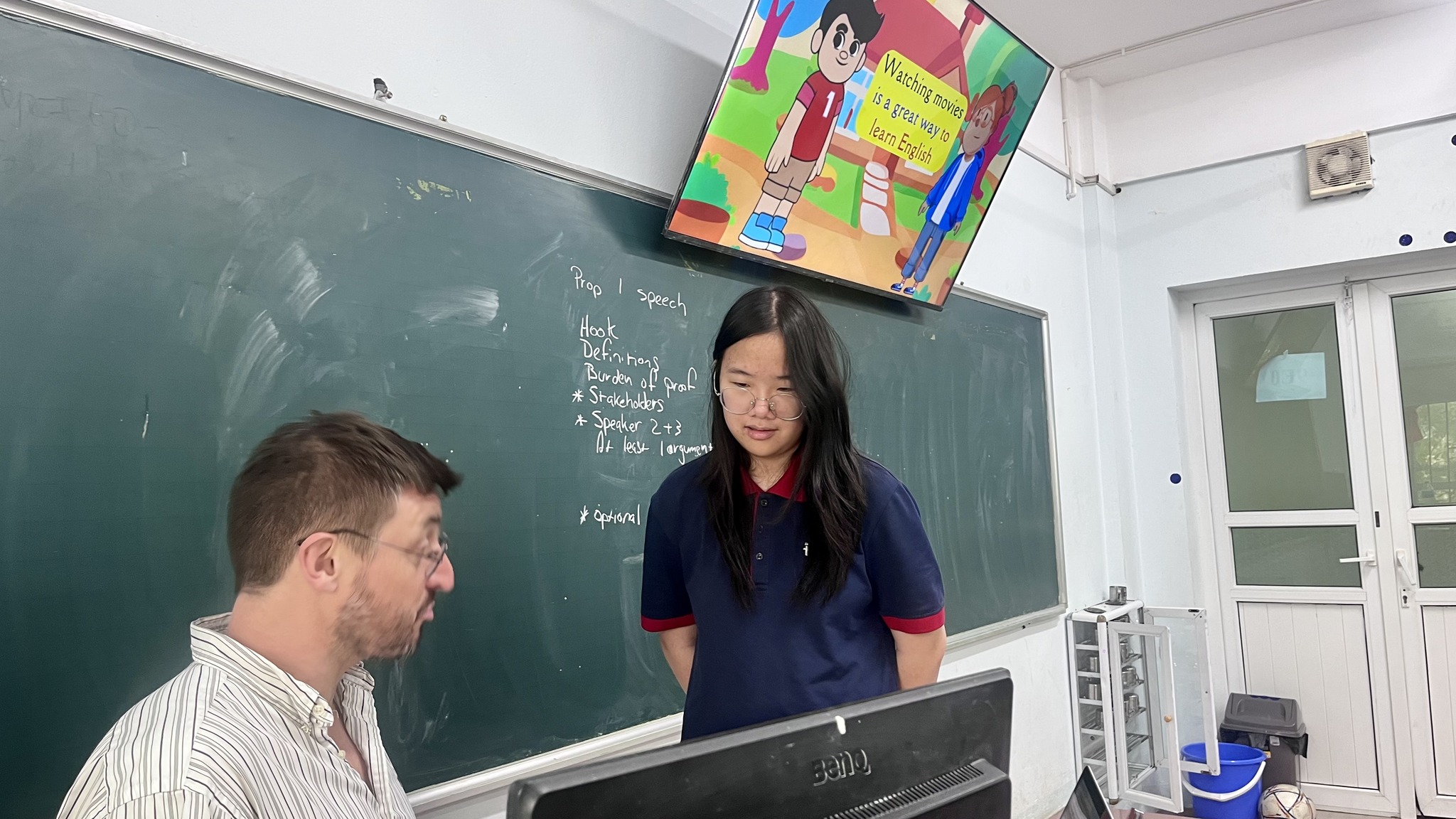 Đội ngũ giáo viên tiếng Anh của trường THCS Đoàn Thị Điểm đạt 100% chuẩn từ B2 trở lên