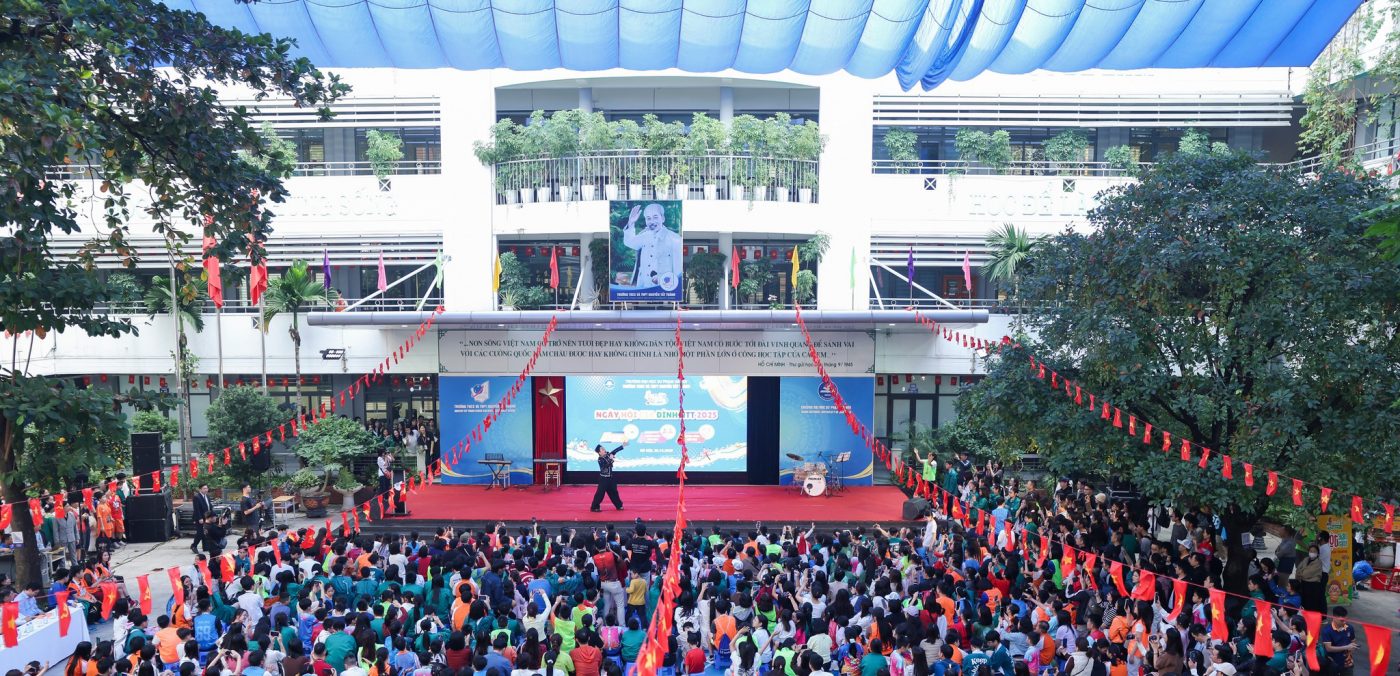 Đề thi tiếng Anh vào lớp 6 trường Nguyễn Tất Thành kèm đáp án PDF