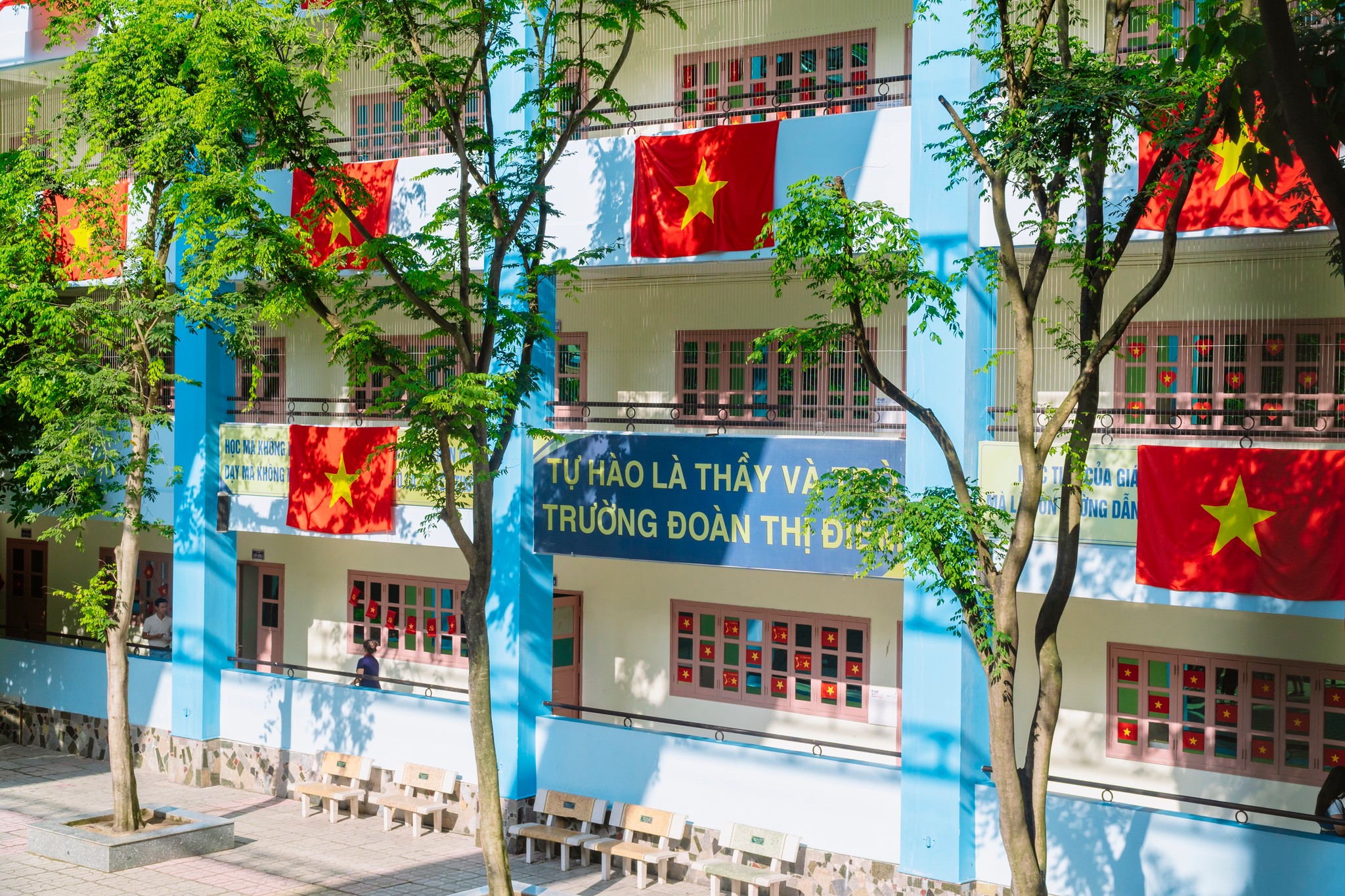 Trường THCS Đoàn Thị Điểm