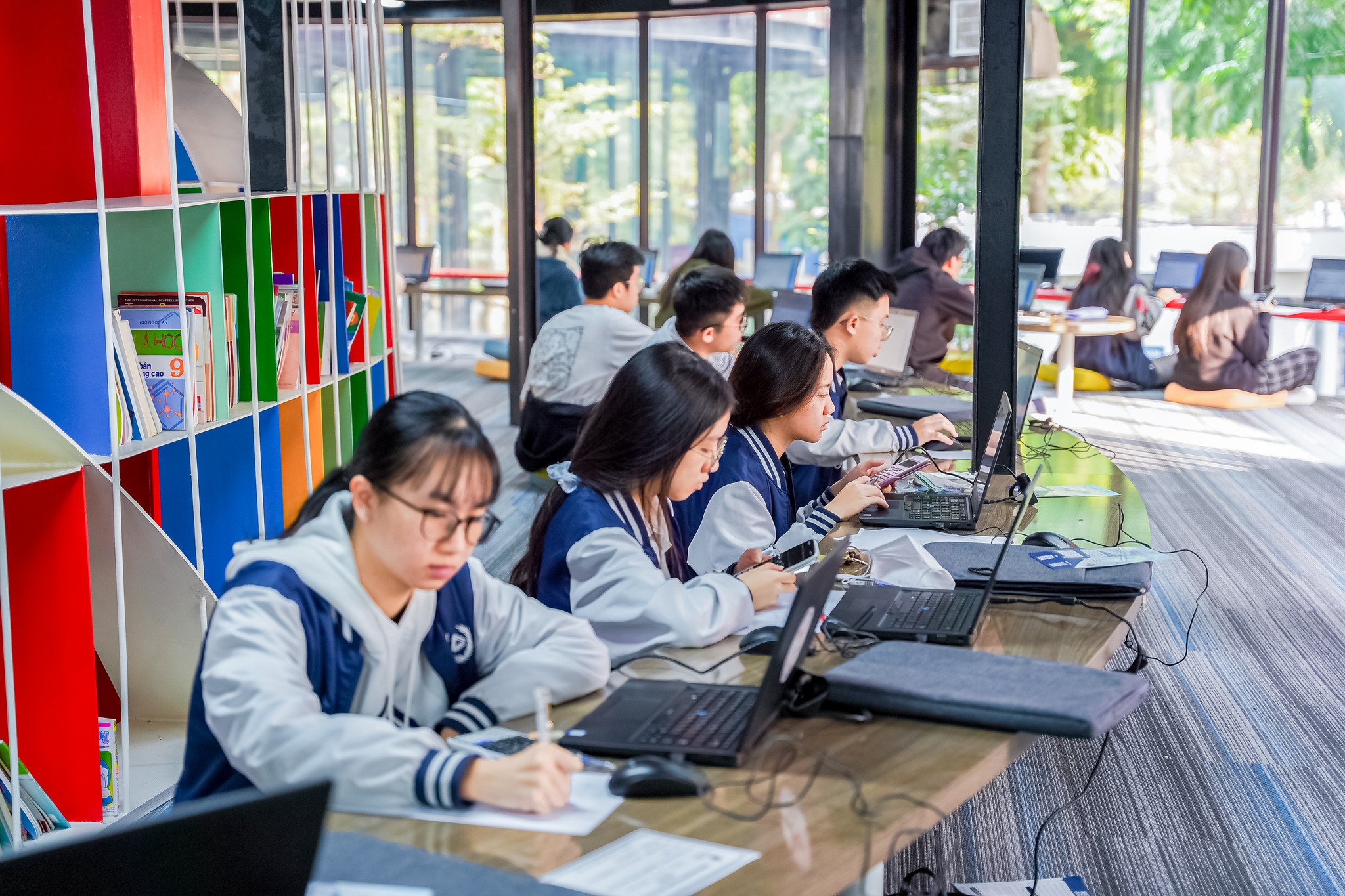 Học sinh theo học tại trường THCS Lương Thế Vinh được rèn luyện tính tự giác, ý thức trách nhiệm và thói quen học tập nghiêm túc ngay từ đầu cấp