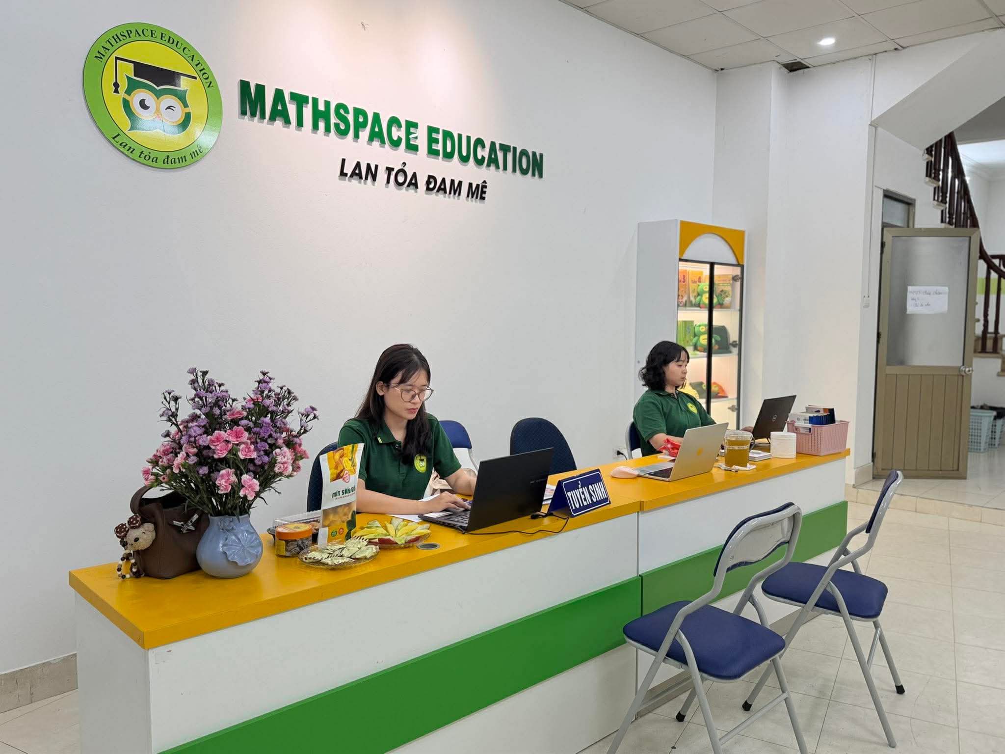MATHSPACE là mô hình học Toán offline tại Hà Nội do thầy Trần Hữu Hiếu sáng lập