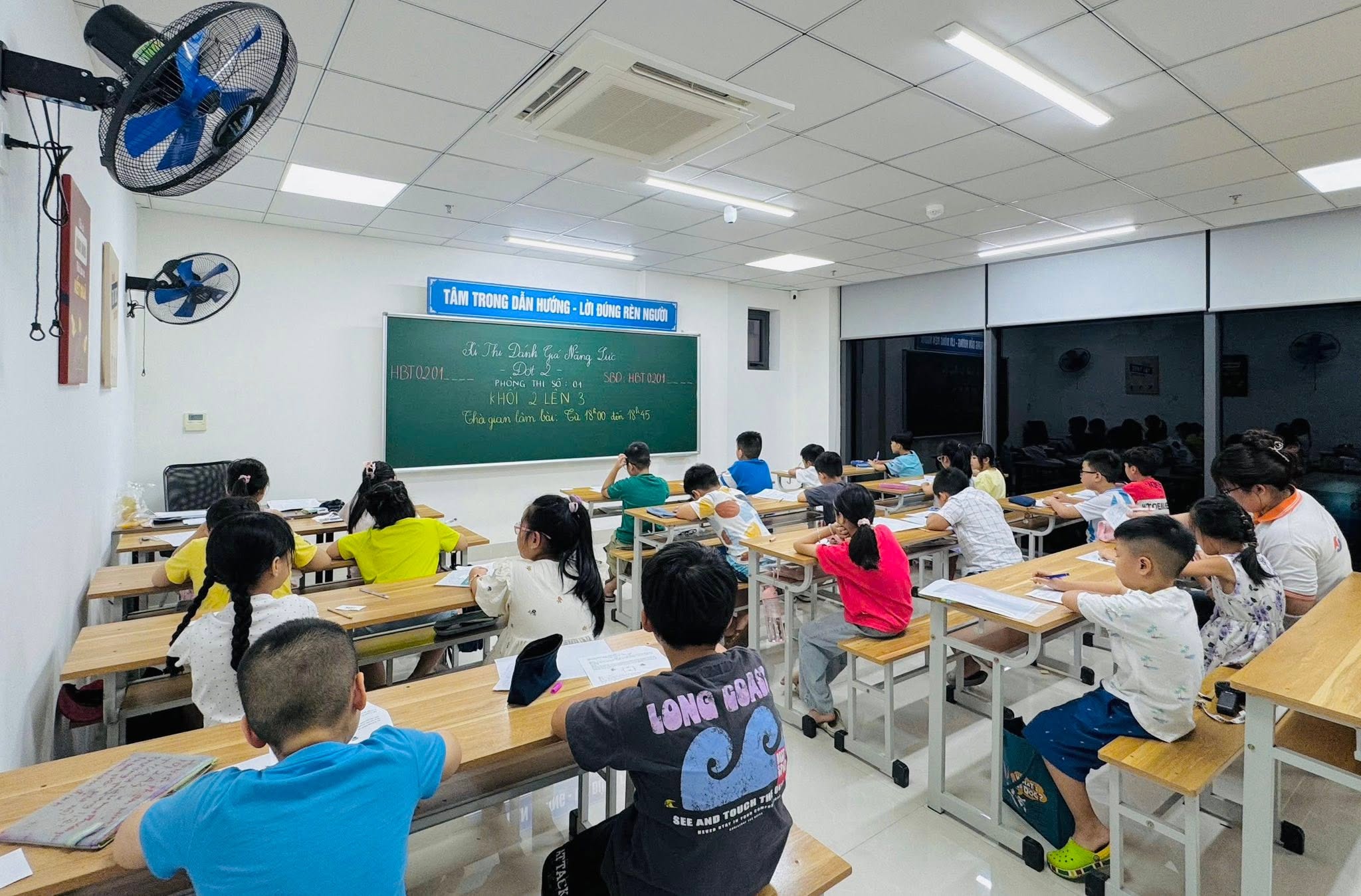 MathExpress là hệ thống bồi dưỡng Toán dành cho học sinh tiểu học và THCS