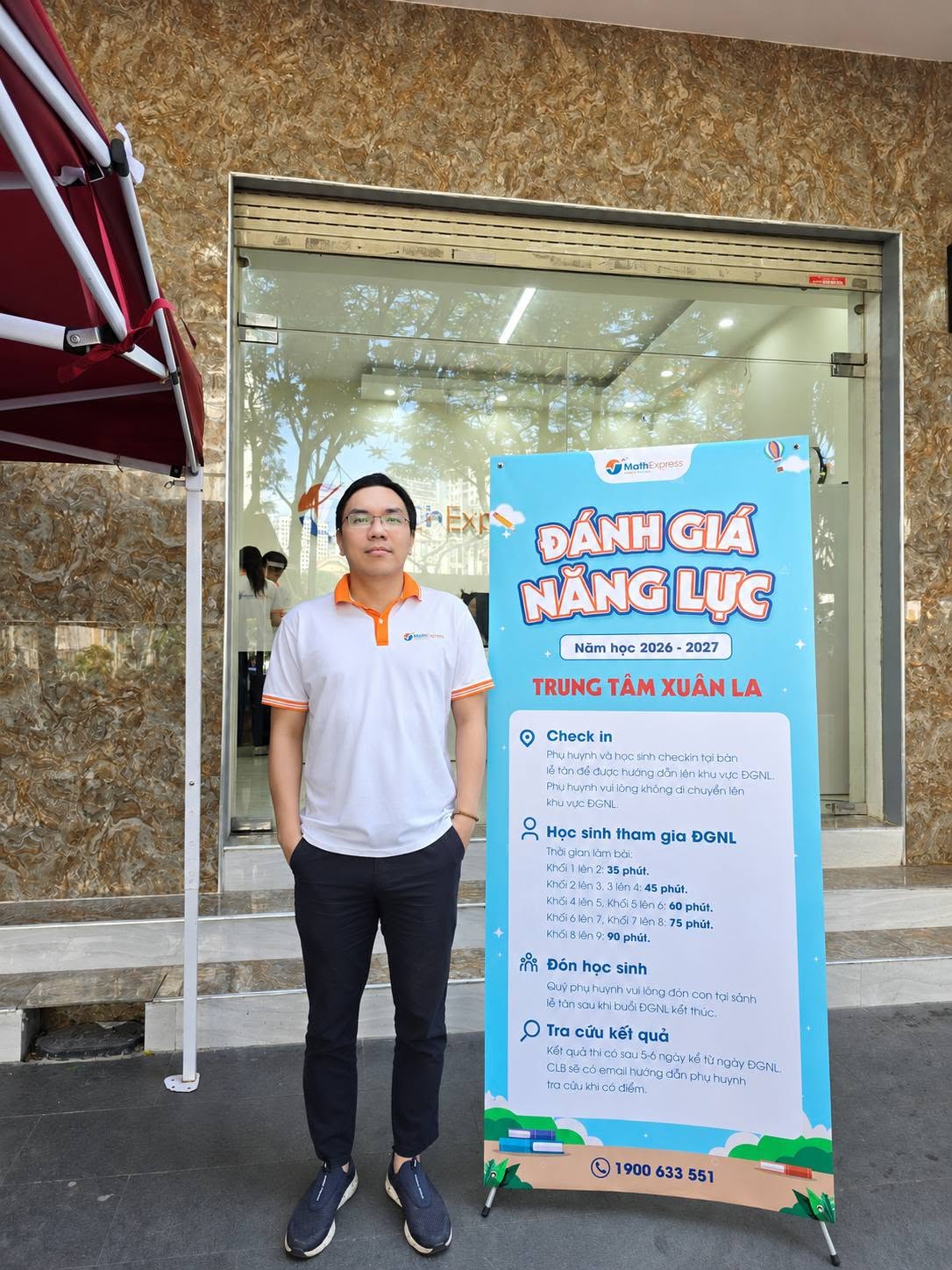 Thầy Trần Nhật Minh từng là giáo viên tại trường Trường Liên cấp TH&THCS Ngôi Sao Hà Nội