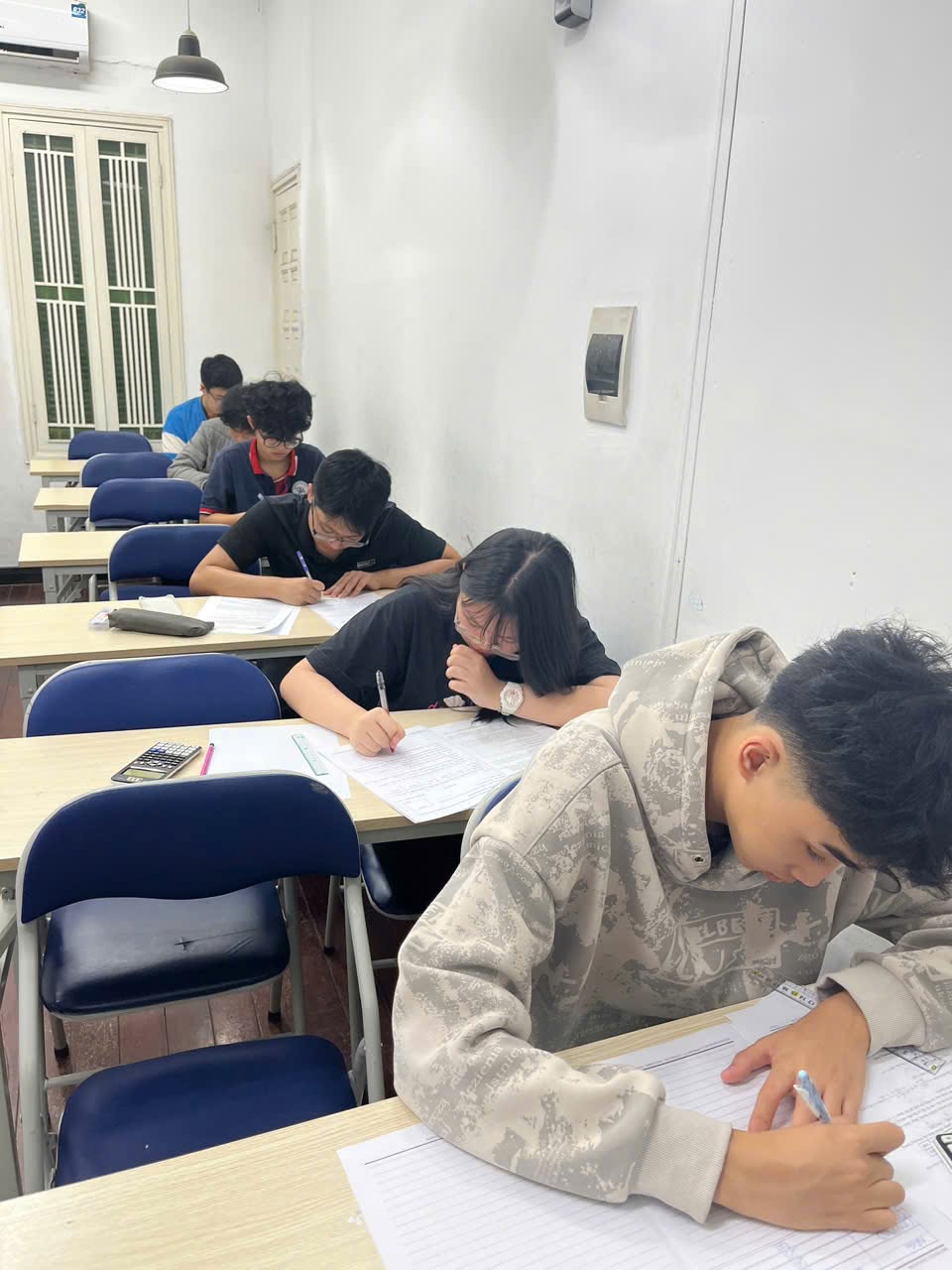Học sinh theo học thầy Hiếu tại Mathspace thường được học theo chuyên đề, mỗi chuyên đề có tài liệu riêng, bao gồm lý thuyết, bài tập cơ bản, bài tập vận dụng và bài tập nâng cao